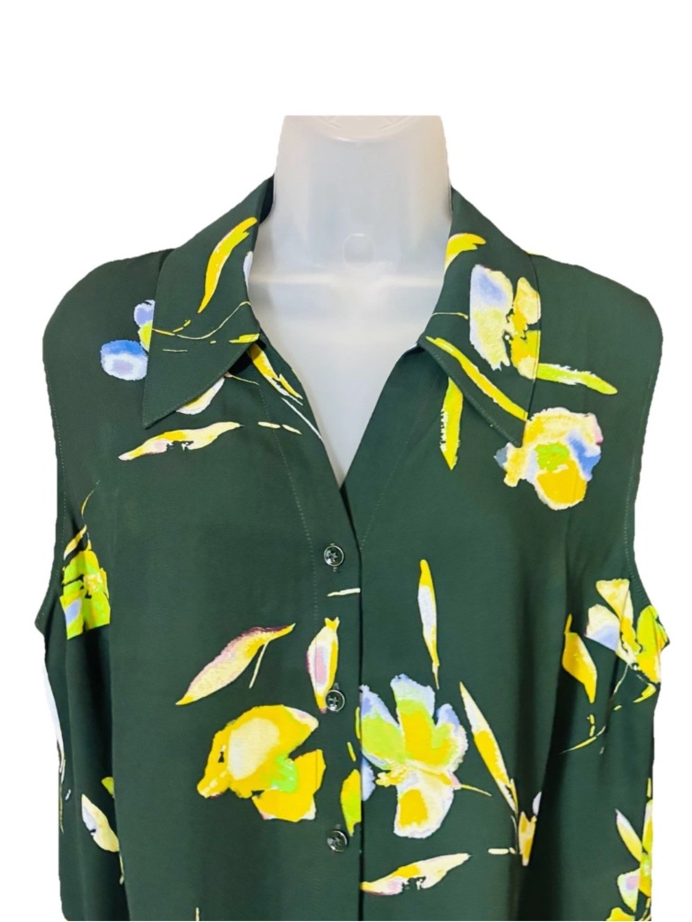 CAbi Women's Placid Button Sleeveless Top Multicolor Floral Size M #4740 Green - Picture 4 of 12